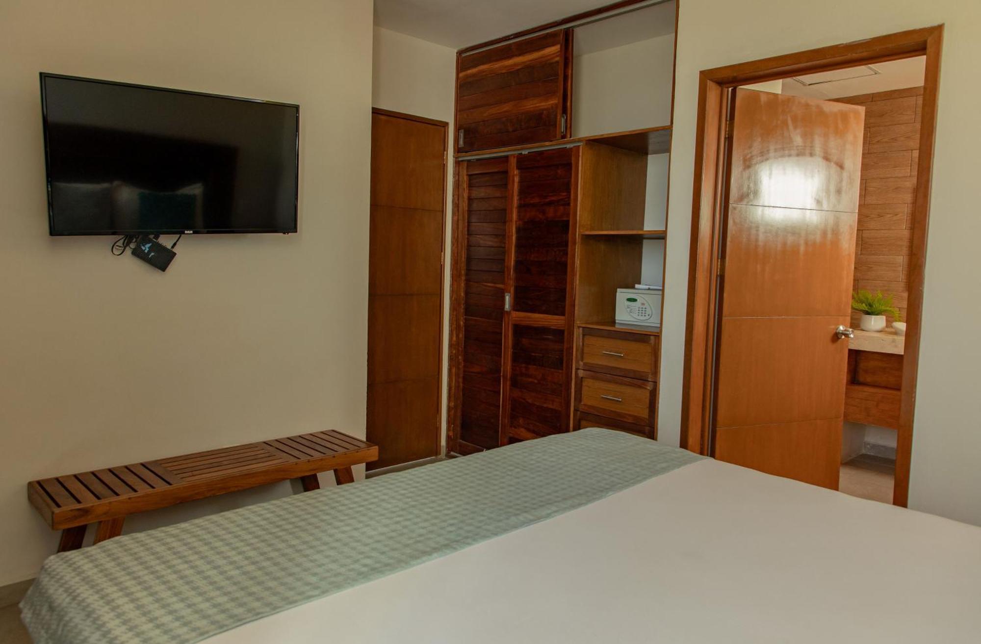 Aquastar Hotel & Apartments Mahahual Esterno foto