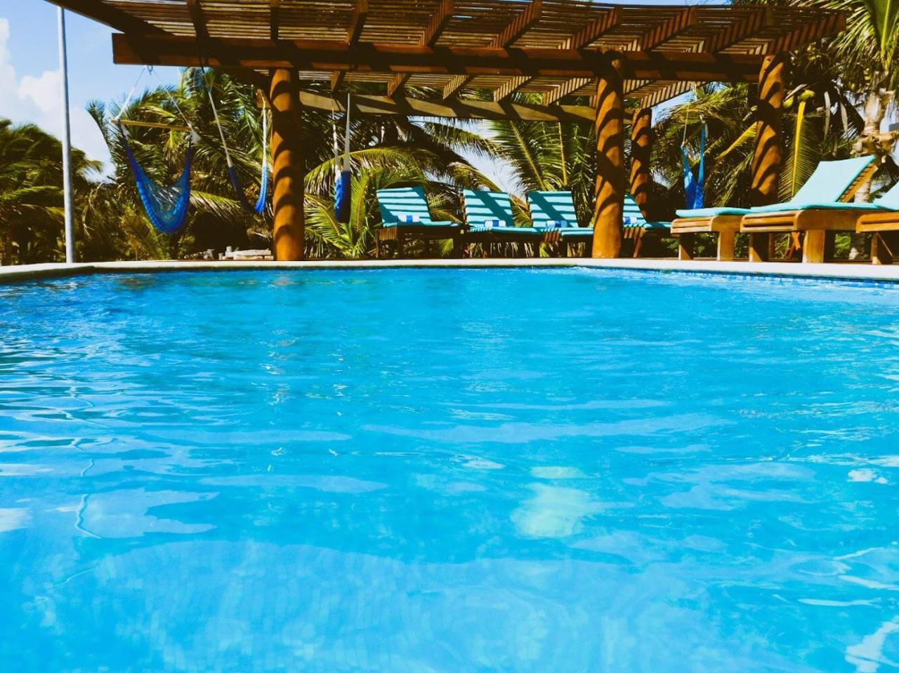Aquastar Hotel & Apartments Mahahual Esterno foto